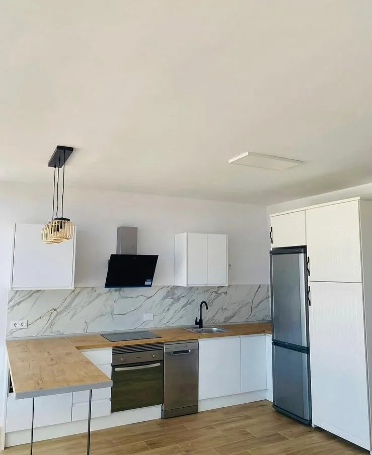 Cocina Mármol y Madera